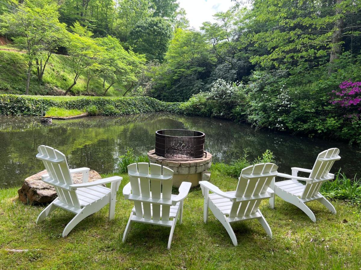 Outland Chalet & Suites Great Smoky Mountains Whittier 外观 照片