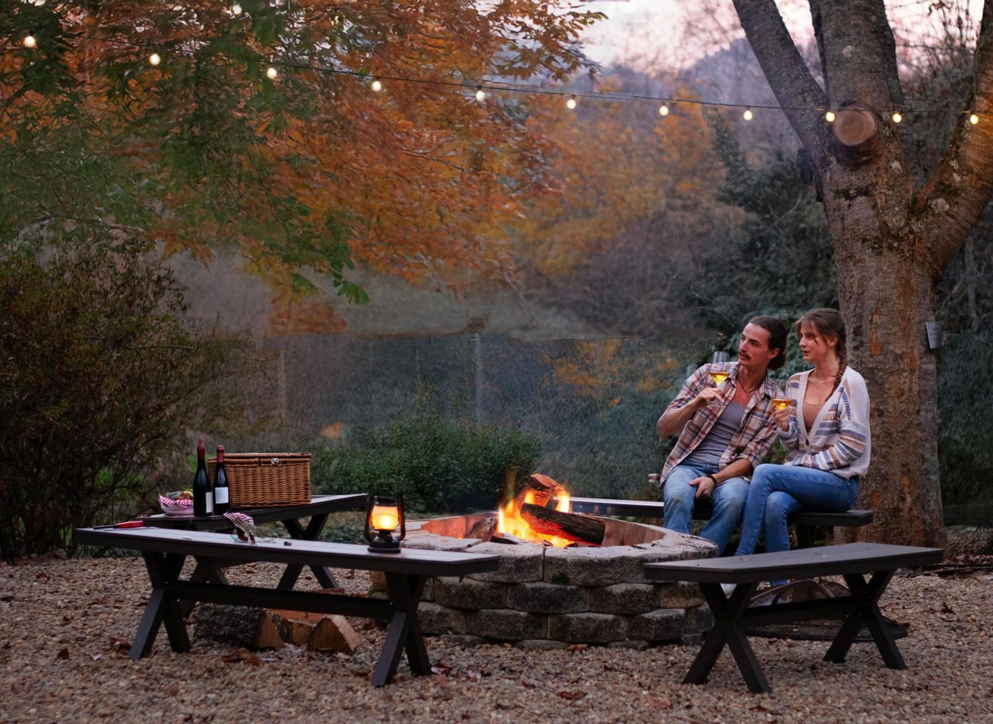 Outland Chalet & Suites Great Smoky Mountains Whittier 外观 照片
